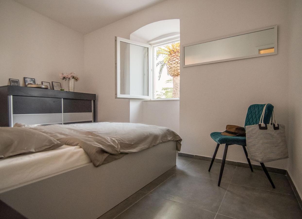Apartmani Stones Sutivan I ภายนอก รูปภาพ
